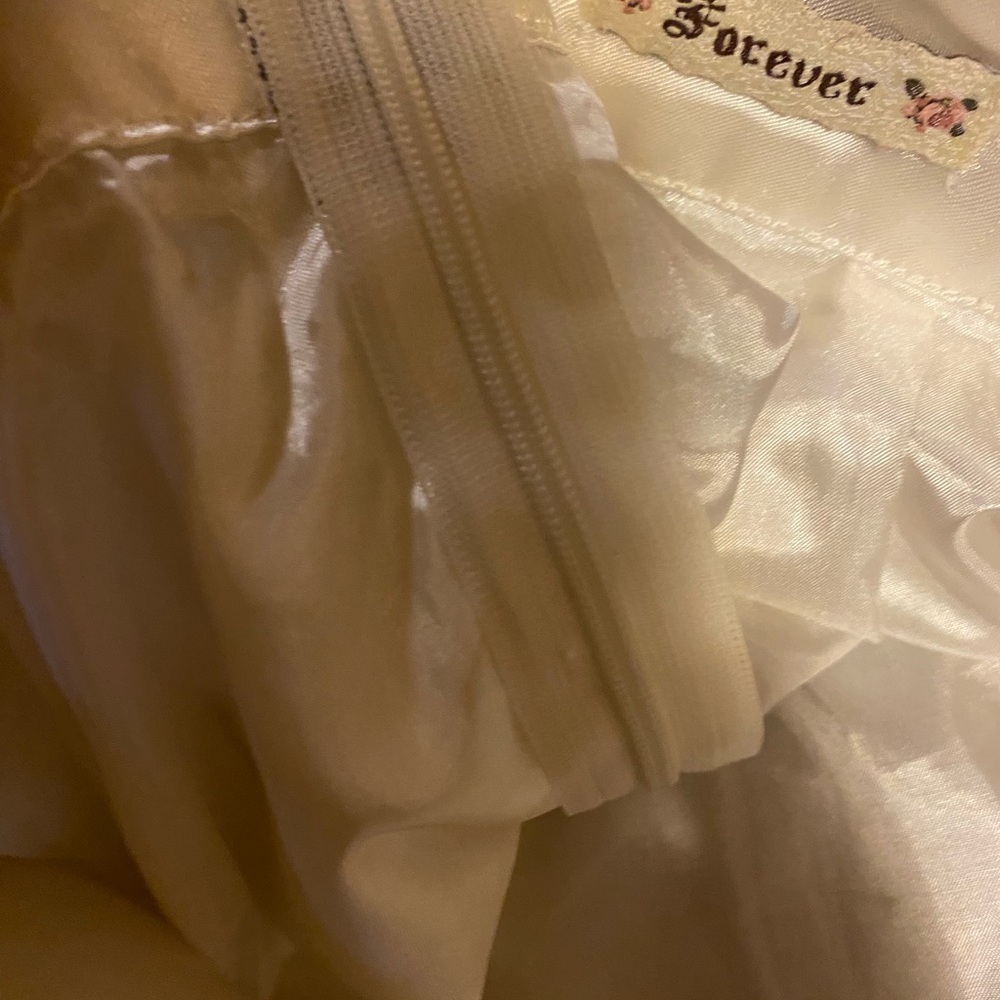 Forever 21 Cream and Black Floral A-Line Skirt - Picture 8 of 9